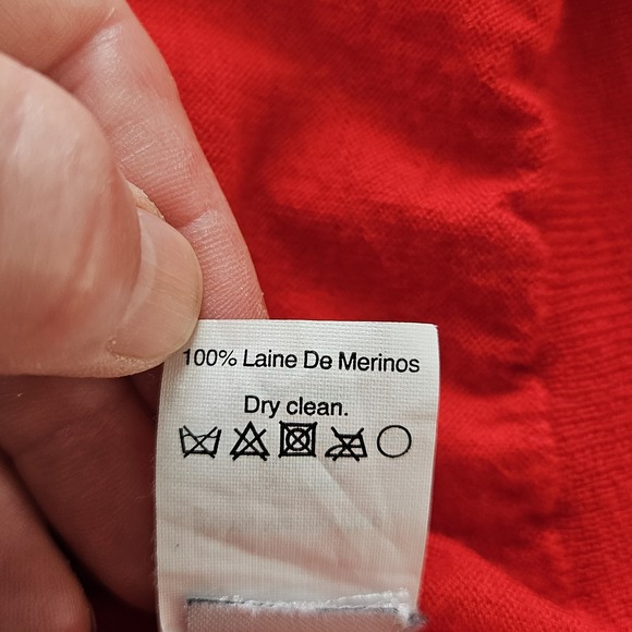 J. Crew 100% Merino Wool Cherry Red Buttery Soft Sweater Womens Size Medium - Picture 9 of 9